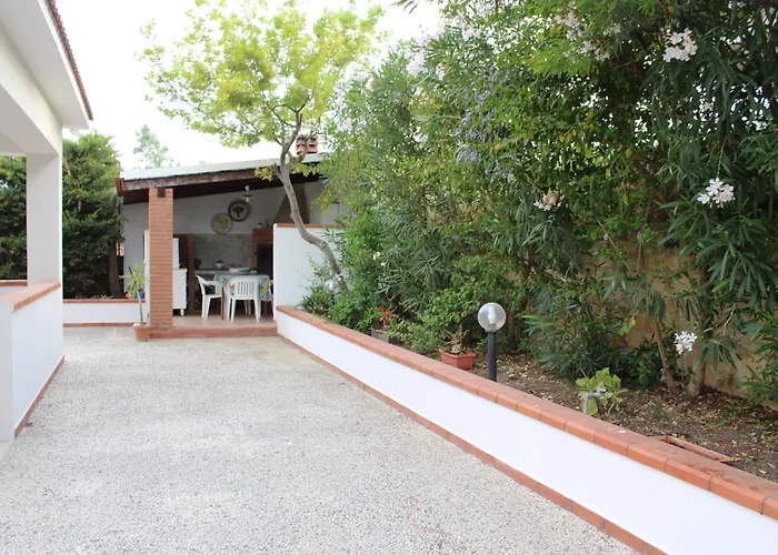 Appart hôtel Paola Holidays *